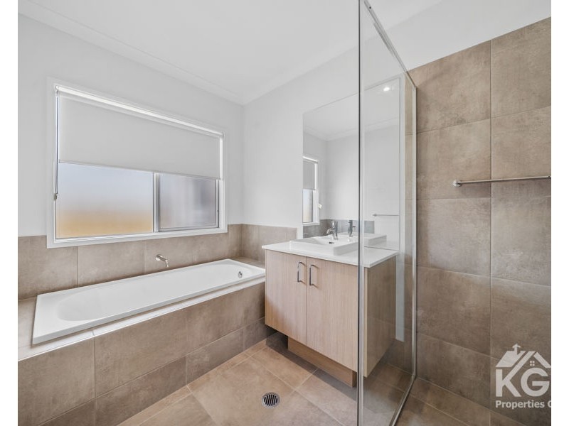 18 Quoll St, Redbank Plains QLD 4301