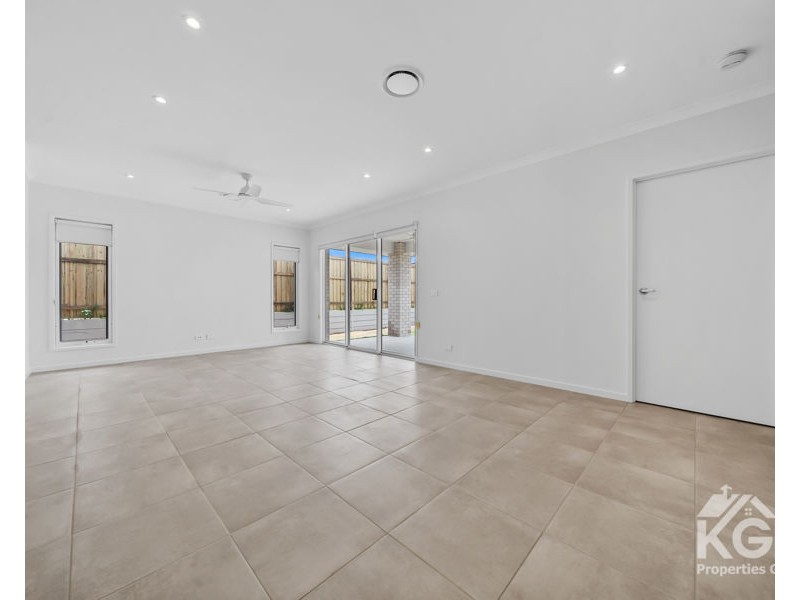 18 Quoll St, Redbank Plains QLD 4301