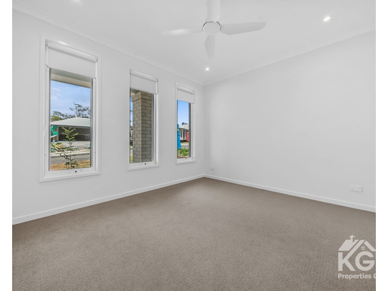 18 Quoll St, Redbank Plains QLD 4301