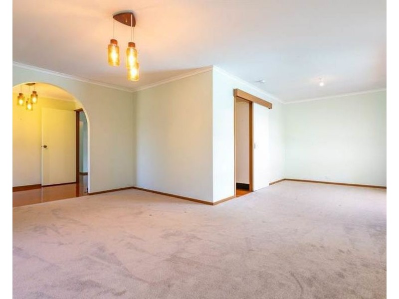 15 Pavon St, Regents Park QLD 4118