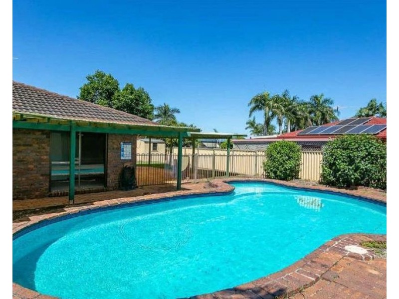 15 Pavon St, Regents Park QLD 4118