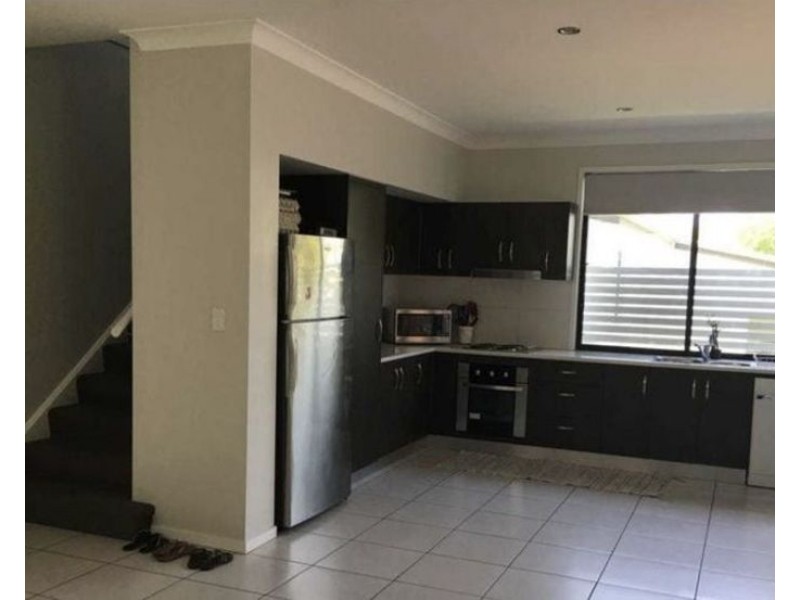 2/9 Dawn St, Rocklea QLD 4106