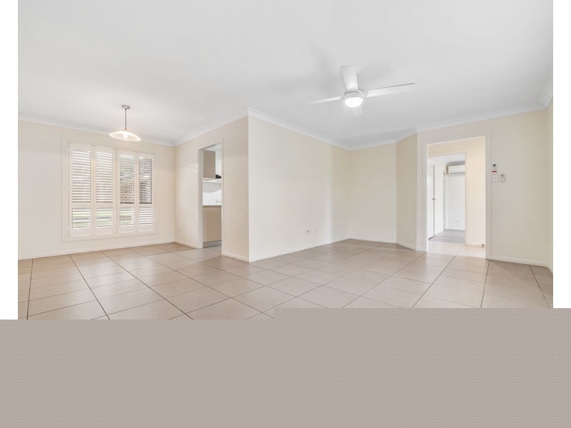 69 Parkroyal Crescent, Regents Park QLD 4118