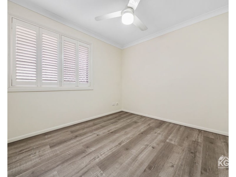 69 Parkroyal Crescent, Regents Park QLD 4118