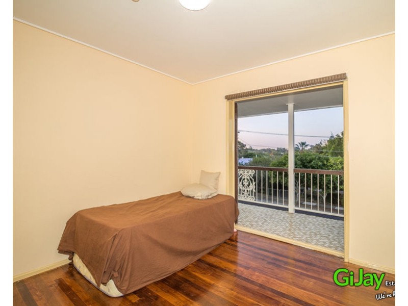 4 Woodash Street, Kingston QLD 4114