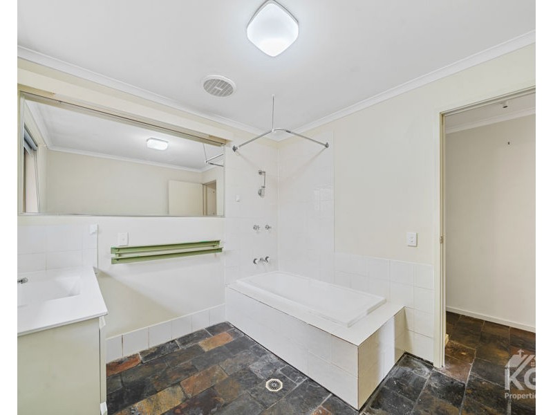 20 Burstall Ave, Belmont QLD 4153