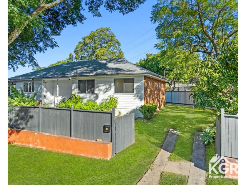 38 Mansted St, Holland Park West QLD 4121