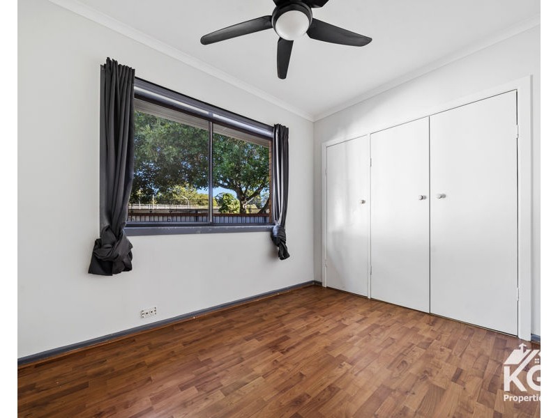 38 Mansted St, Holland Park West QLD 4121