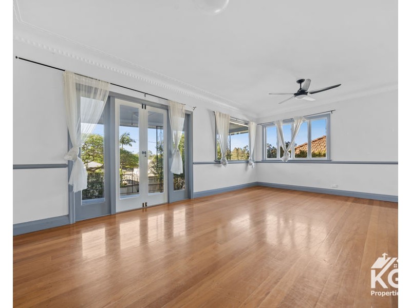 38 Mansted St, Holland Park West QLD 4121
