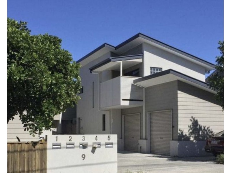9 DAWN ST, Rocklea QLD 4106