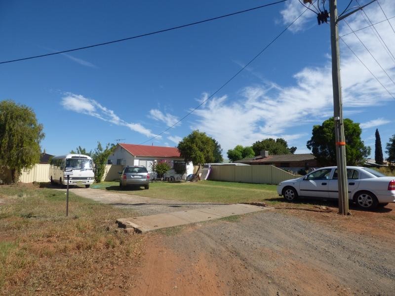 130-132 Erskine Road, Griffith NSW 2680