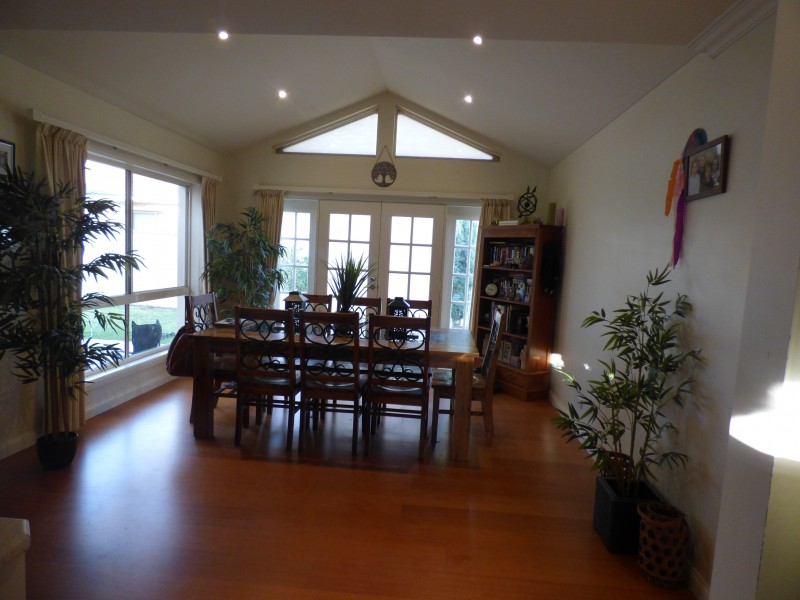 13 Little Road, Griffith NSW 2680