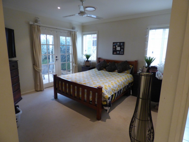 13 Little Road, Griffith NSW 2680