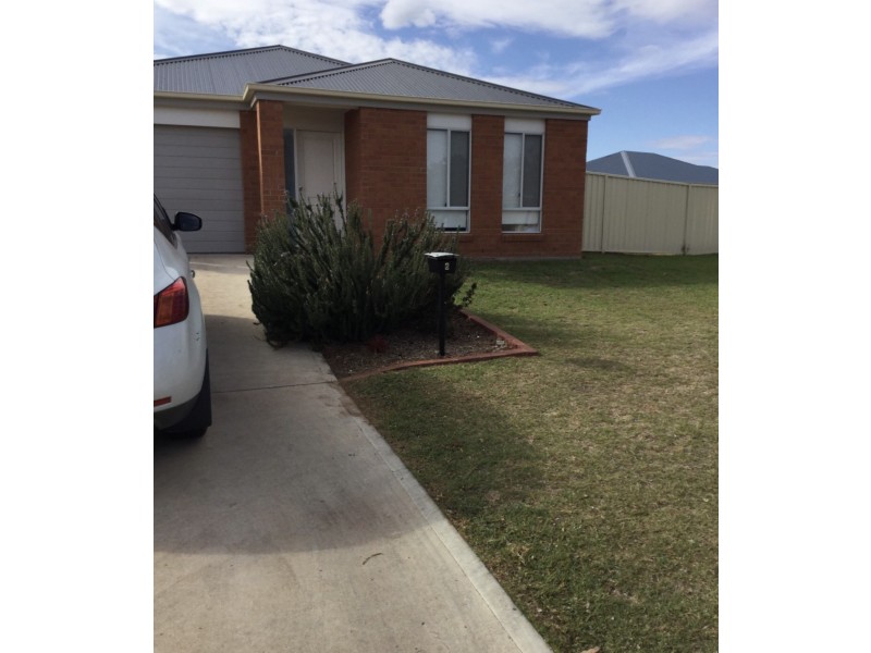 6 Little Road, Griffith NSW 2680