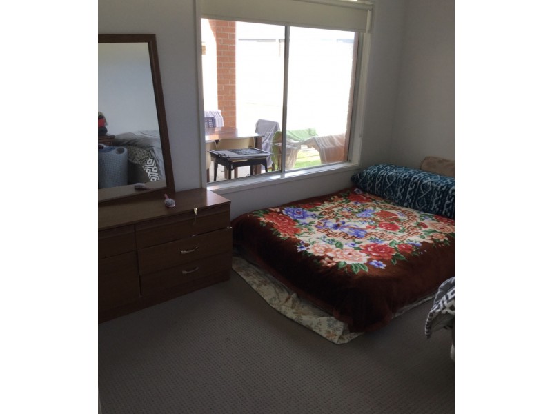 6 Little Road, Griffith NSW 2680