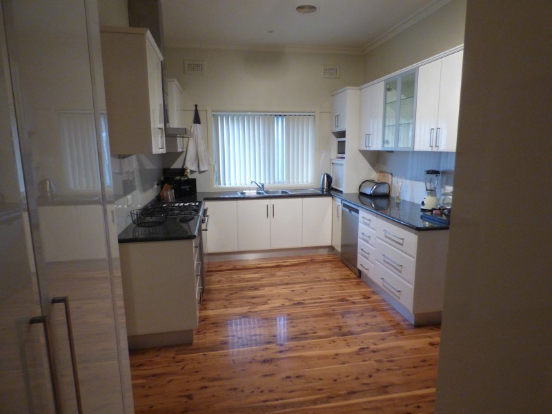 27 Kooba Street, Griffith NSW 2680