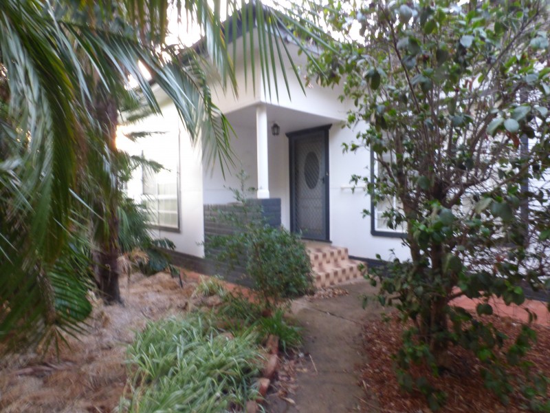 27 Kooba Street, Griffith NSW 2680