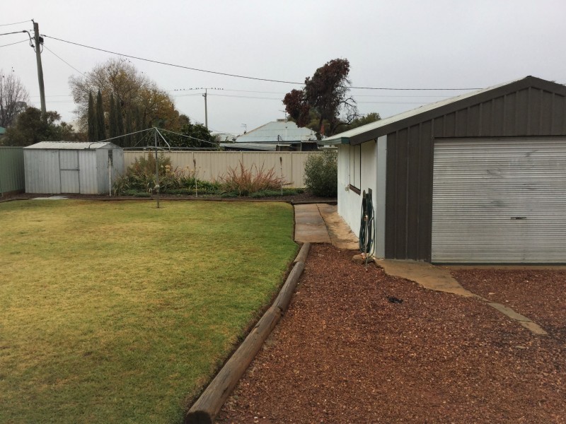 32 Edmondson Avenue, Griffith NSW 2680