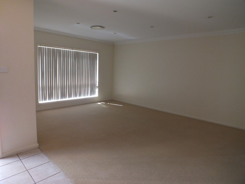 2/8 Mardon Place, Griffith NSW 2680