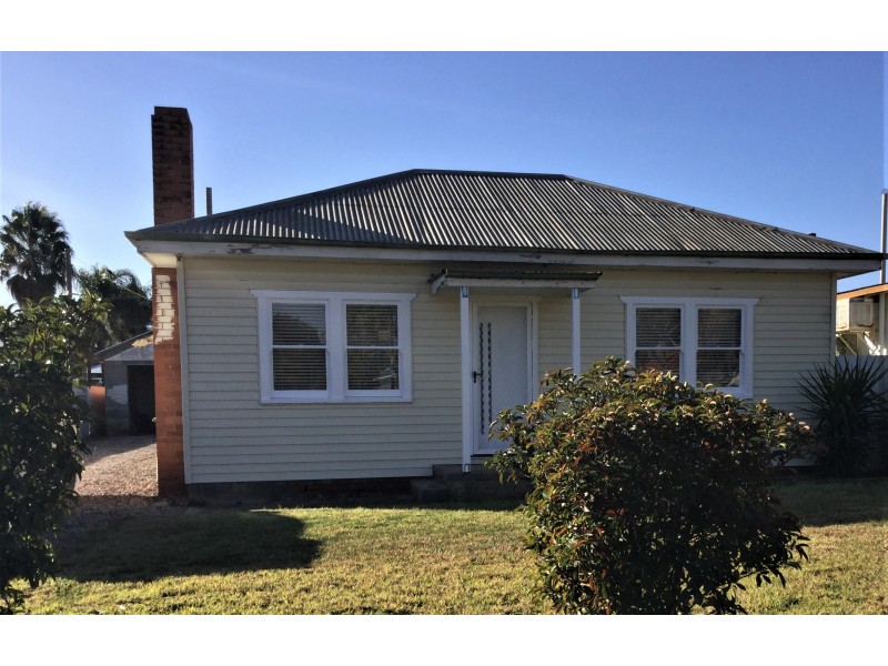 27 Griffin Avenue, Griffith NSW 2680