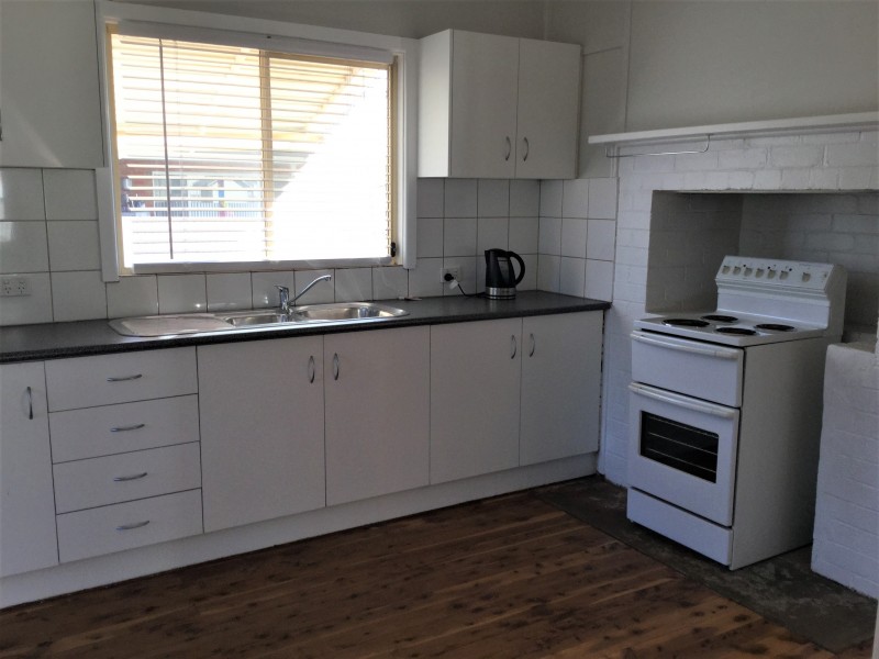 27 Griffin Avenue, Griffith NSW 2680