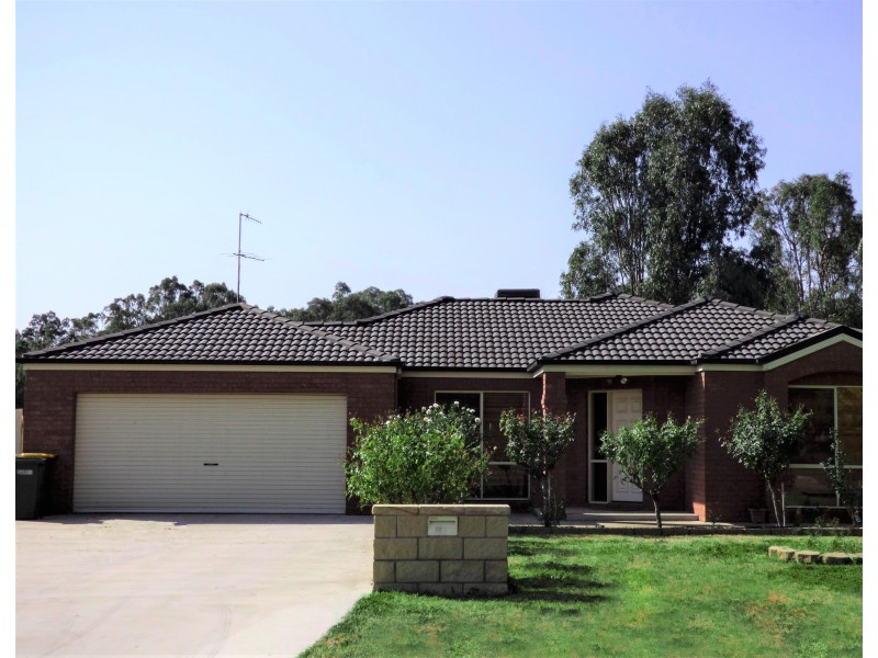17 King Street, Darlington Point NSW 2706
