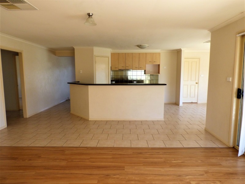 17 King Street, Darlington Point NSW 2706