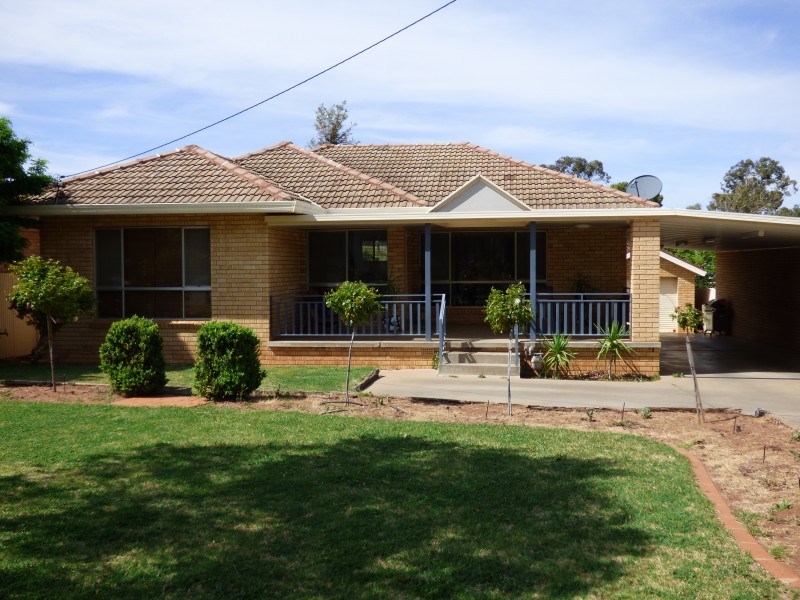 12 Wood Road, Griffith NSW 2680