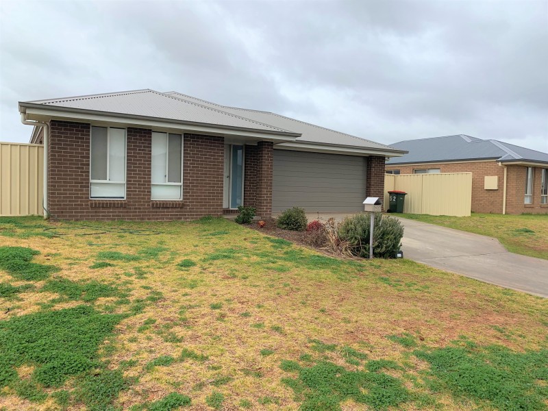52 Madden Drive, Griffith NSW 2680