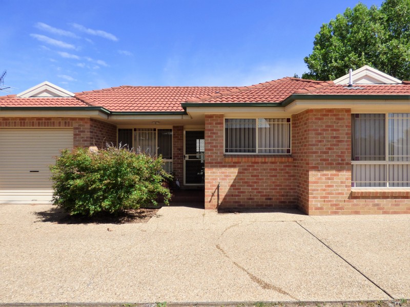 1/38 Binya Street, Griffith NSW 2680