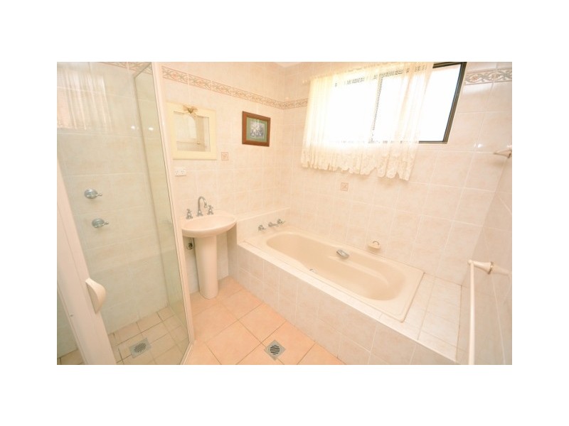 22 Lawford Crescent, Griffith NSW 2680