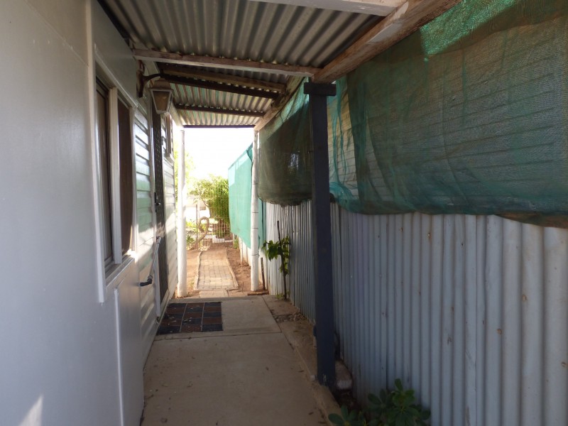 18 Kook Street, Darlington Point NSW 2706