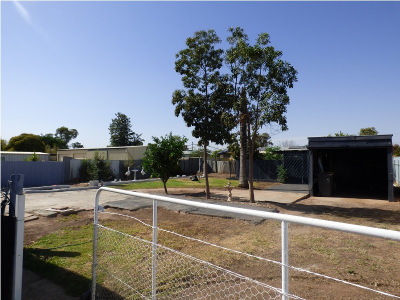 18 Kook Street, Darlington Point NSW 2706