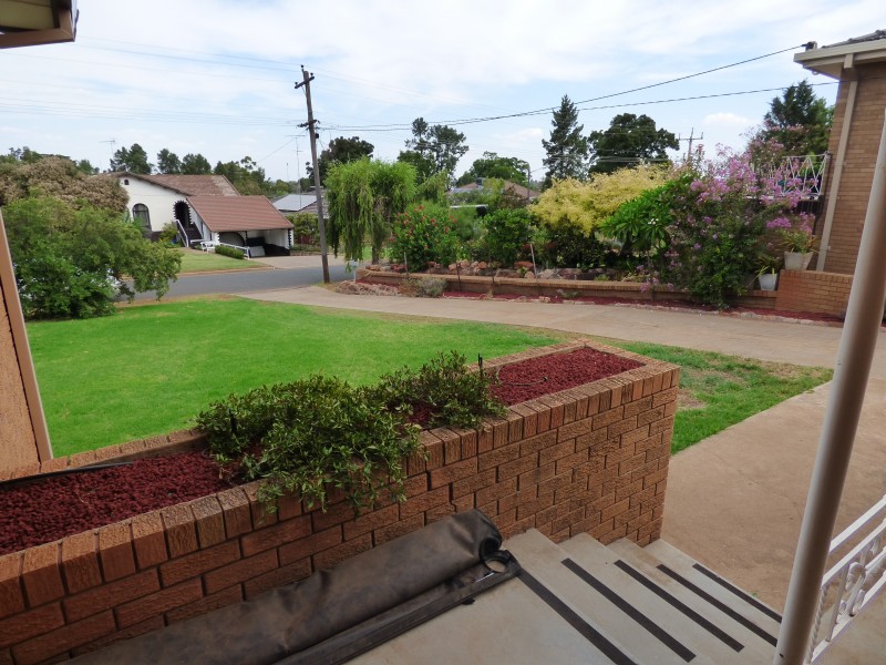 44 Ross Crescent, Griffith NSW 2680