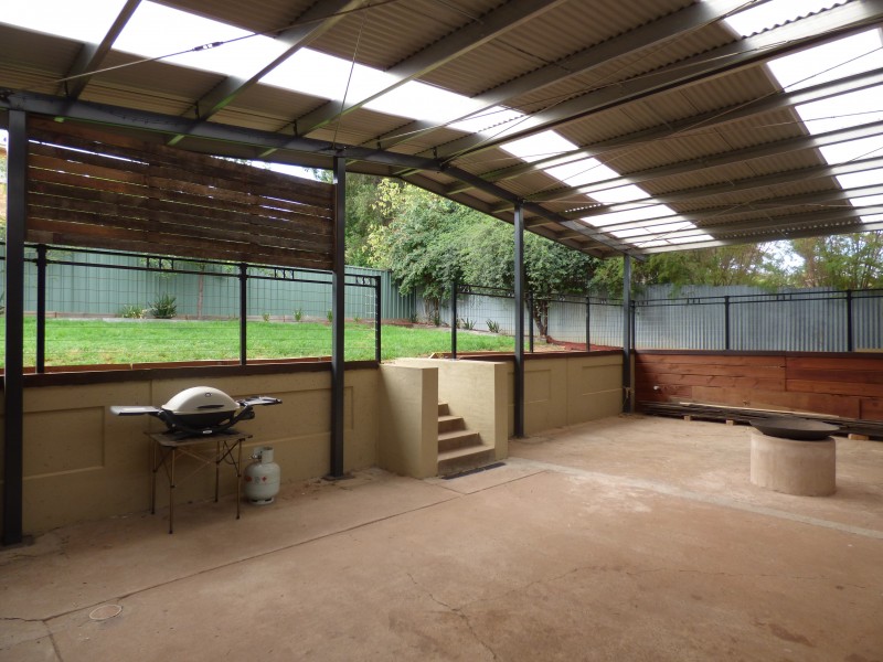 44 Ross Crescent, Griffith NSW 2680