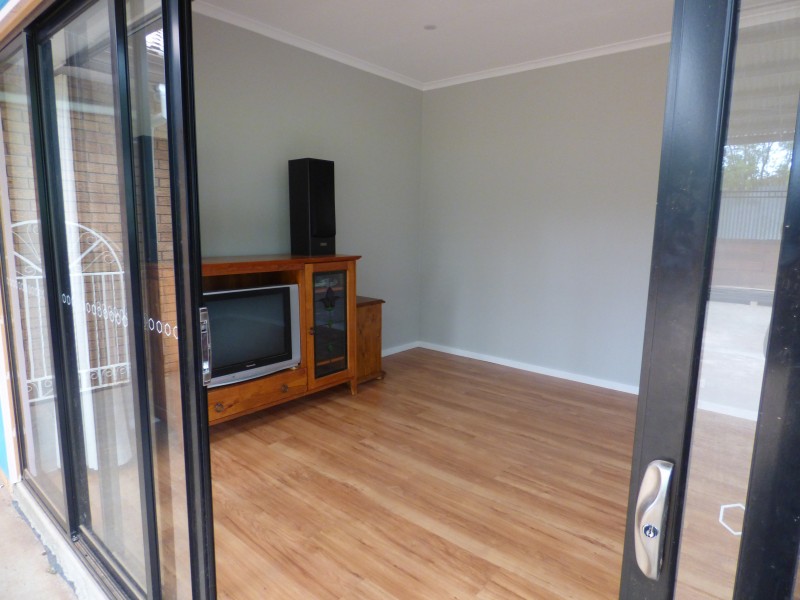 44 Ross Crescent, Griffith NSW 2680