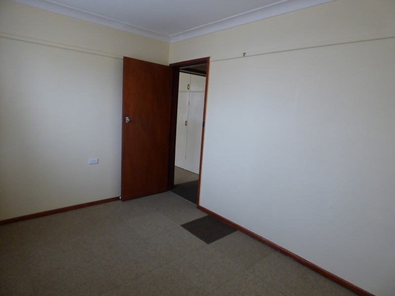 13 Walter Bull Crescent, Griffith NSW 2680