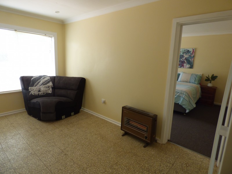13 Walter Bull Crescent, Griffith NSW 2680