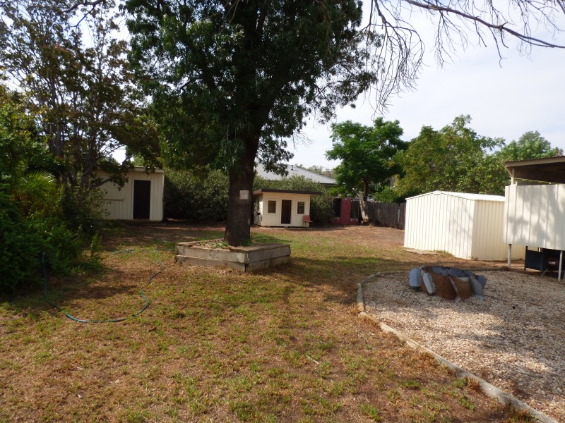 13 Walter Bull Crescent, Griffith NSW 2680