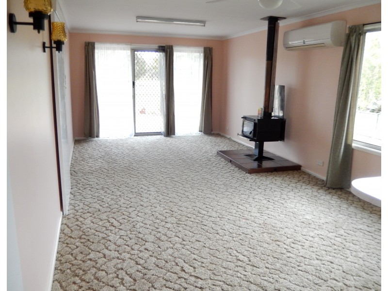 6 Brooks Crescent, Darlington Point NSW 2706