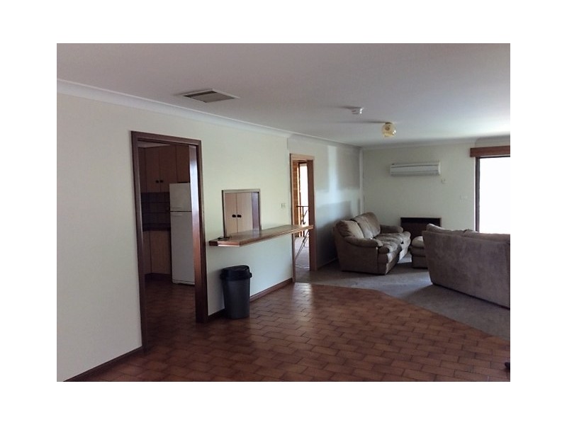 4/110 Benerembah Street, Griffith NSW 2680