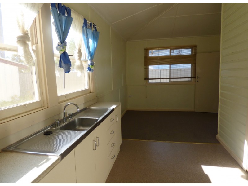 3/15 South Avenue, Yenda NSW 2681