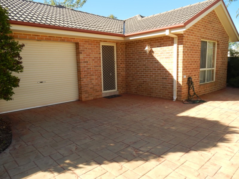 3/13 Leaver Street, Yenda NSW 2681