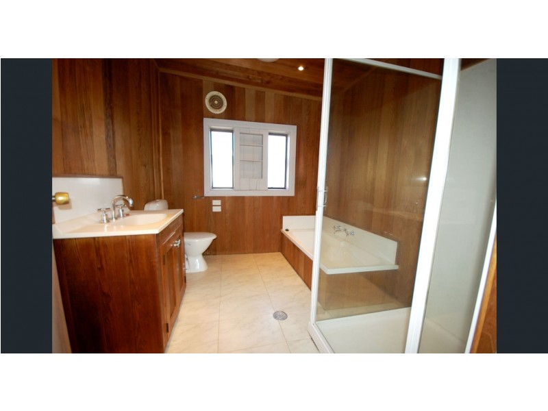 1197 Collins Road, Griffith NSW 2680