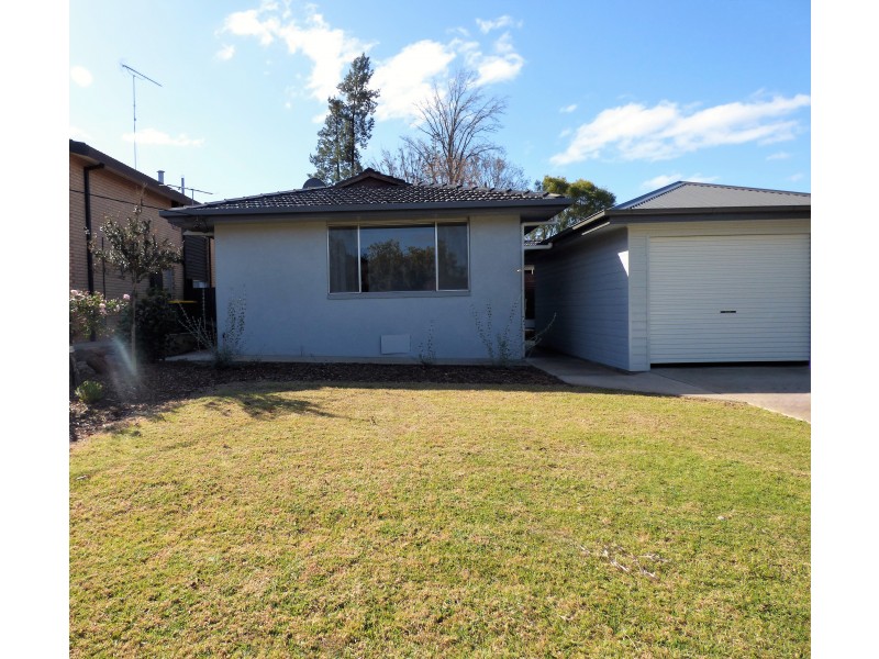 82 Ross Crescent, Griffith NSW 2680