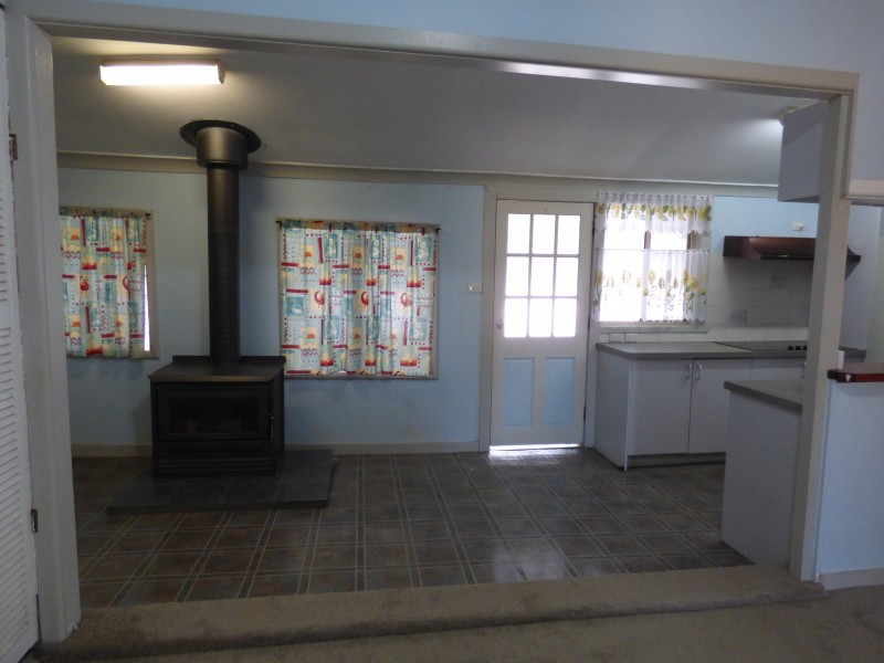 9 Demamiel Street, Darlington Point NSW 2706