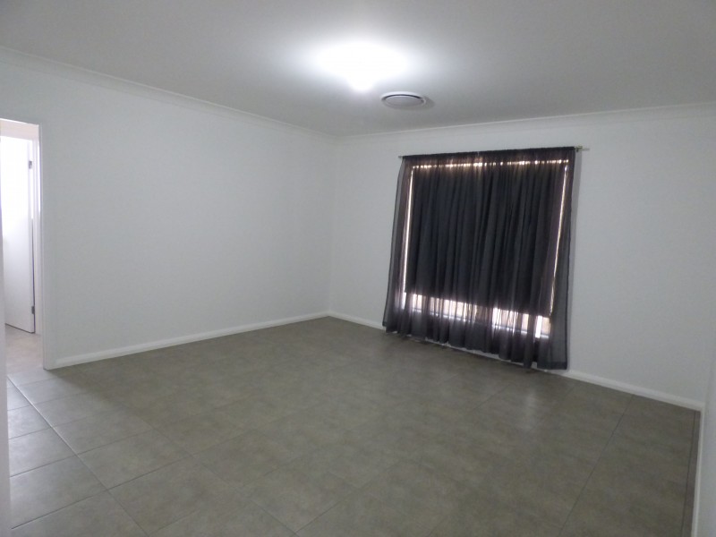 8 Scremin Grove, Griffith NSW 2680