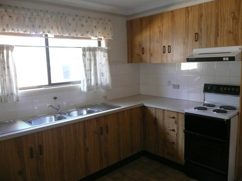 2/102 Canal Street, Griffith NSW 2680