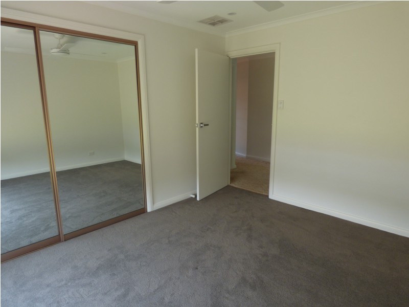 3B Dowell Place, Griffith NSW 2680
