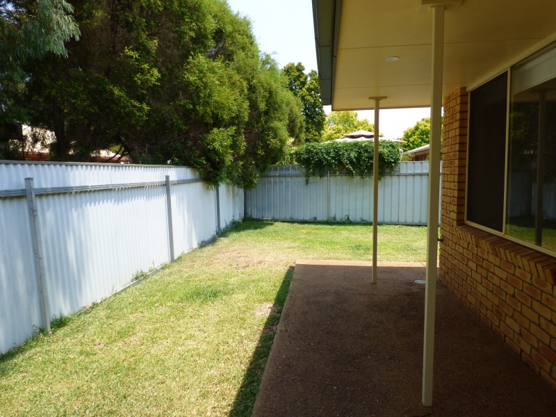 3B Dowell Place, Griffith NSW 2680
